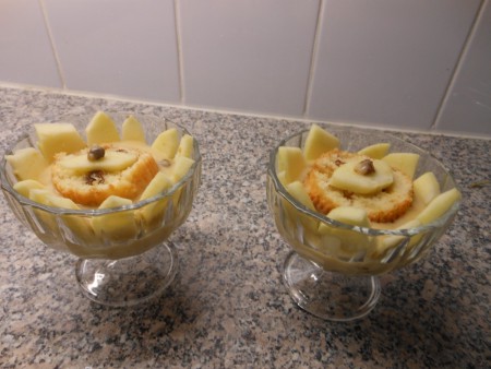 trifle van cake, vla en appel